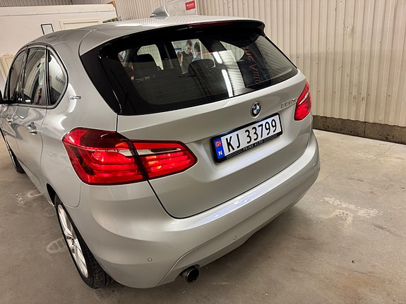 BMW 225xe 7 of 30