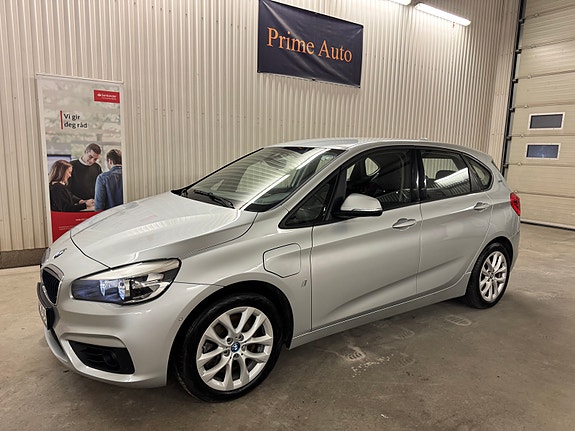 BMW 225xe 3 of 30