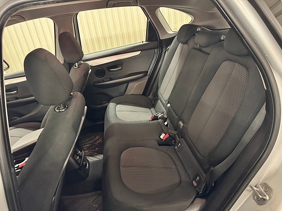 BMW 225xe 28 of 30