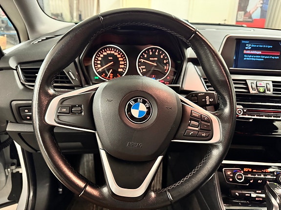 BMW 225xe 23 of 30