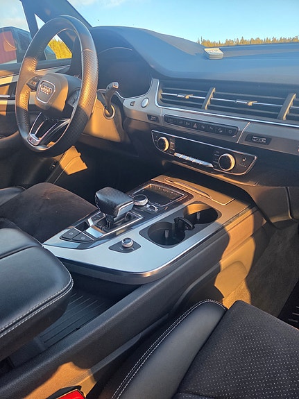 Audi Q7 13 of 16