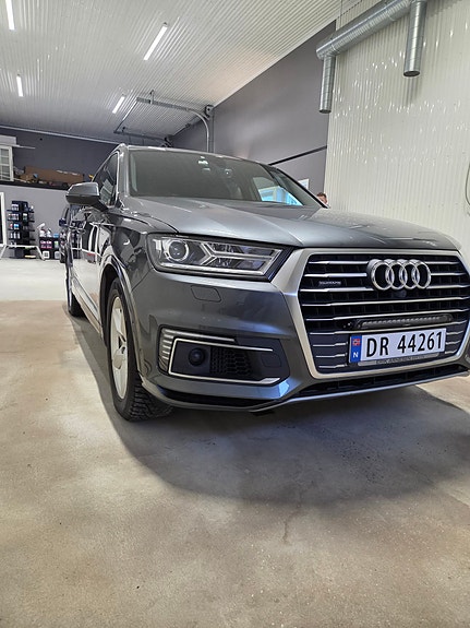 Audi Q7 6 of 16