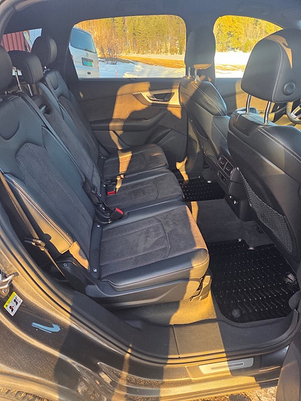 Audi Q7 16 of 16