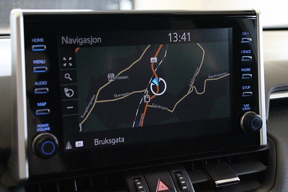 Toyota RAV4 Plug-in Hybrid 19 of 27