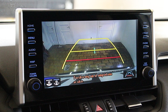 Toyota RAV4 Plug-in Hybrid 23 of 27