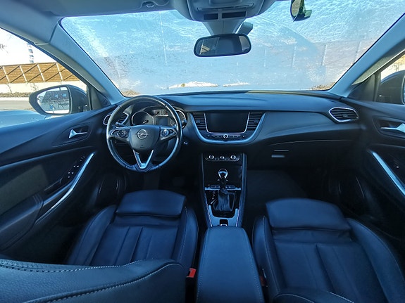 Opel Grandland X 12 of 30