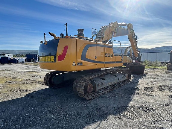 Liebherr R 936 LC
