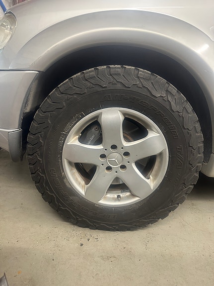 Mercedes-Benz ML55 13 of 30