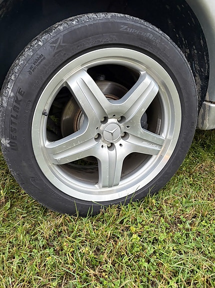 Mercedes-Benz ML55 17 of 30