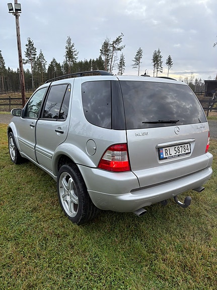Mercedes-Benz ML55 25 of 30