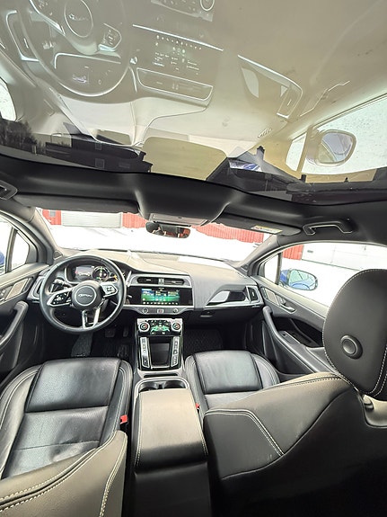 Jaguar I-PACE 5 of 5