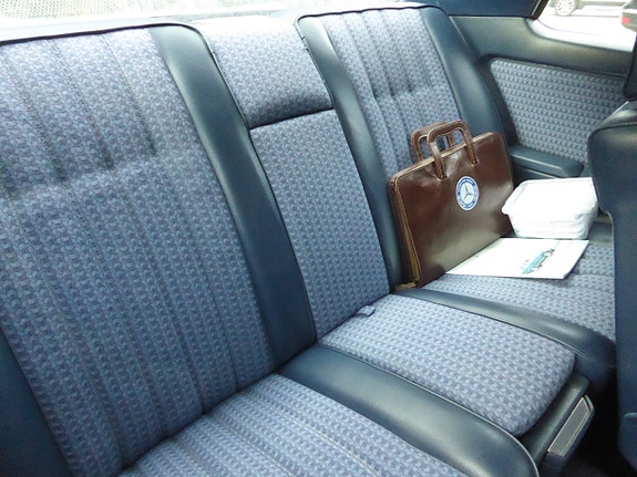 Mercedes-Benz 230 C 22 of 30