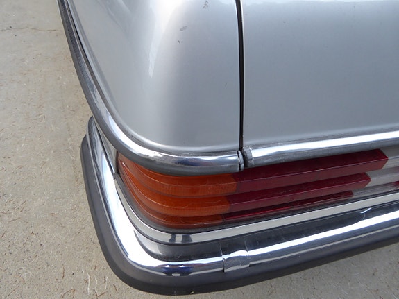 Mercedes-Benz 230 C 14 of 30
