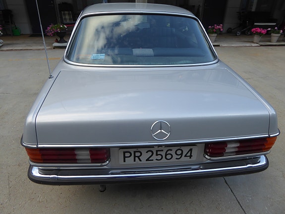 Mercedes-Benz 230 C 6 of 30