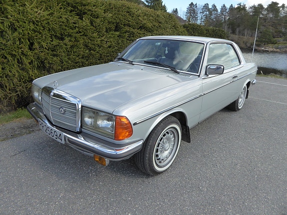 Mercedes-Benz 230 C 3 of 30