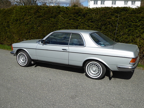 Mercedes-Benz 230 C 4 of 30