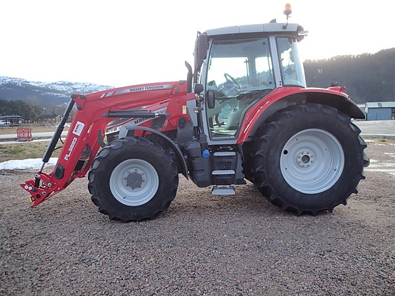Massey Ferguson 5S.125 Dyna4
