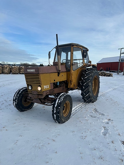 Valmet 703 med kjettinger
