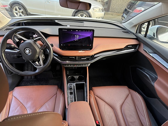 Skoda Enyaq 14 of 19