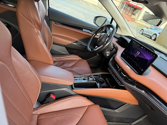 Skoda Enyaq 9 of 19