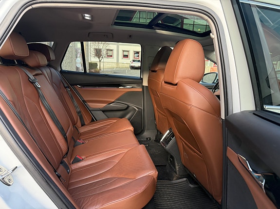 Skoda Enyaq 12 of 19