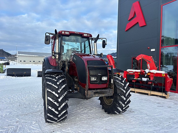 Valtra M150 med laster! 2004, kr 419 000,-