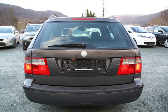 Saab 9-5 4 of 23