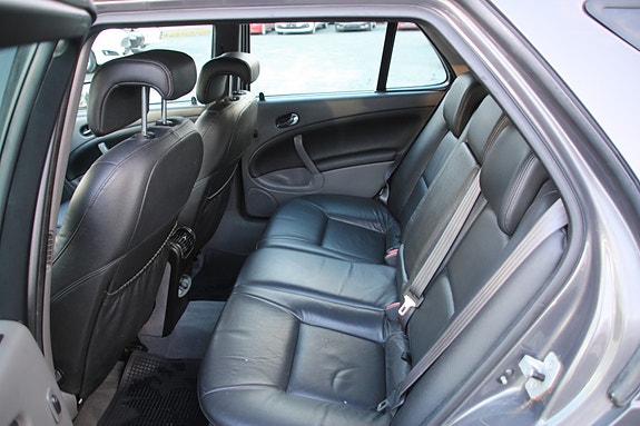 Saab 9-5 16 of 23