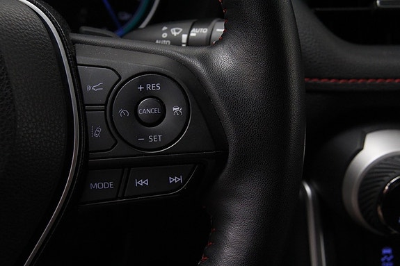 Toyota RAV4 Plug-in Hybrid 25 of 30