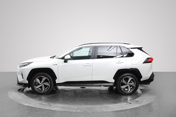 Toyota RAV4 Plug-in Hybrid 7 of 30