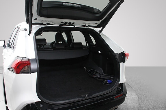 Toyota RAV4 Plug-in Hybrid 13 of 30