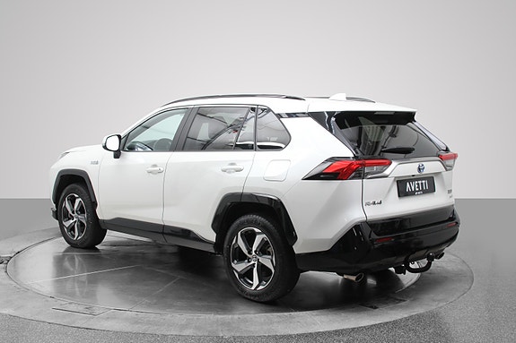 Toyota RAV4 Plug-in Hybrid 6 of 30