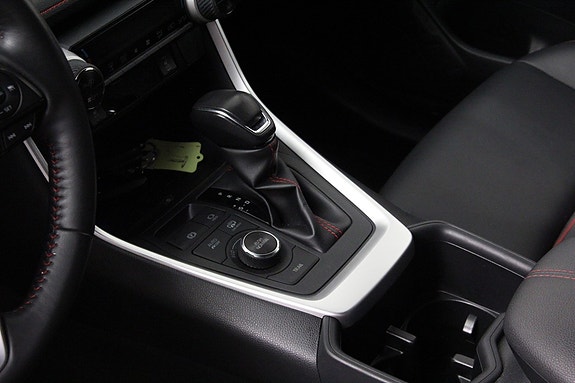 Toyota RAV4 Plug-in Hybrid 20 of 30