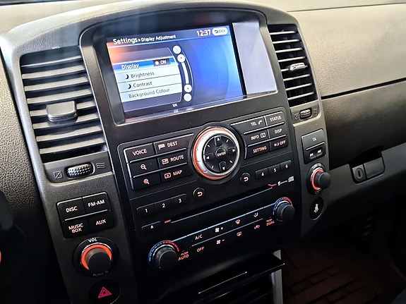 Nissan Pathfinder 9 of 11