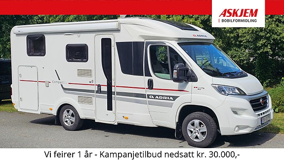 Adria Compact + SL - Kompakt bobil med glimrende løsning.