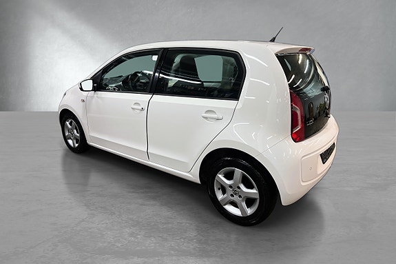 Volkswagen UP! 4 of 16