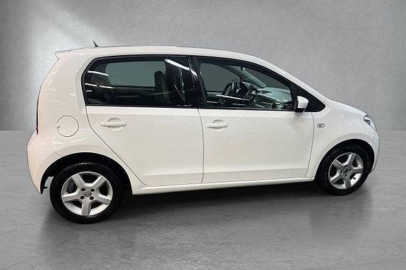 Volkswagen UP! 7 of 16