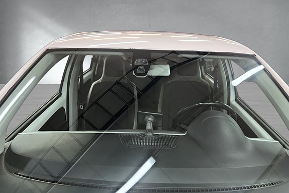 Volkswagen UP! 12 of 16