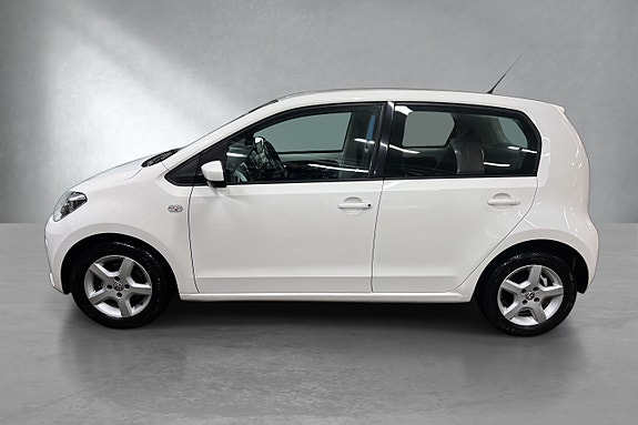 Volkswagen UP! 3 of 16