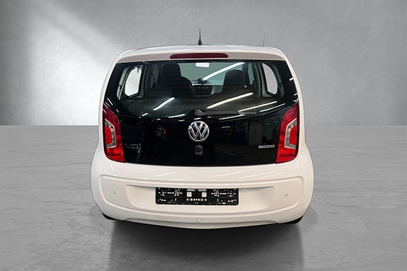 Volkswagen UP! 6 of 16