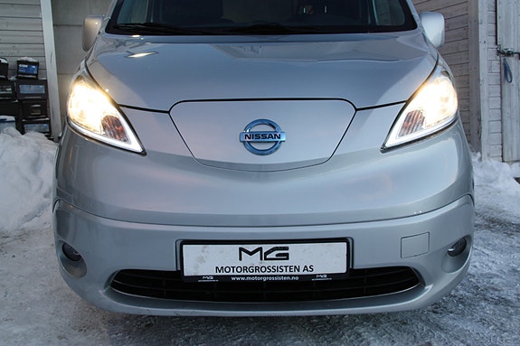 Nissan e-NV200 2 of 28