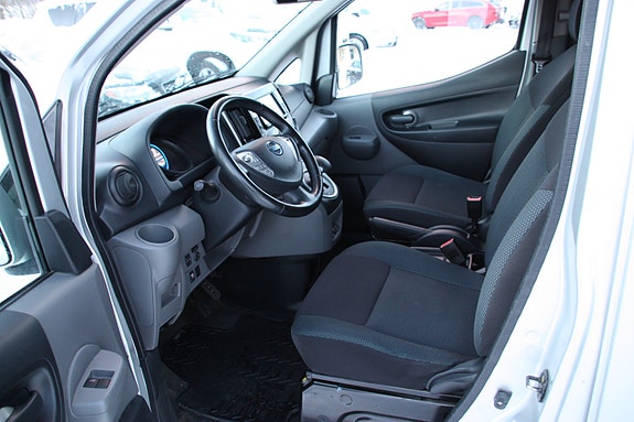 Nissan e-NV200 9 of 28