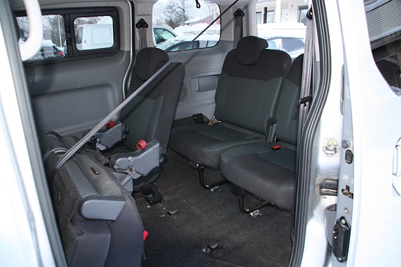Nissan e-NV200 25 of 28