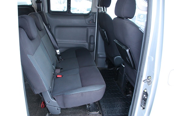 Nissan e-NV200 26 of 28