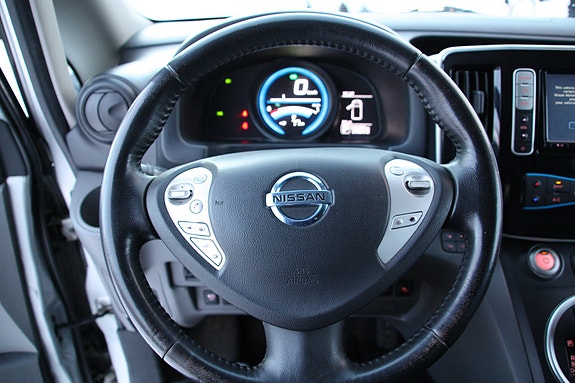 Nissan e-NV200 12 of 28