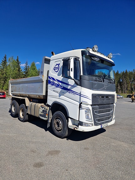 Volvo FH 540 6x4 2 of 15