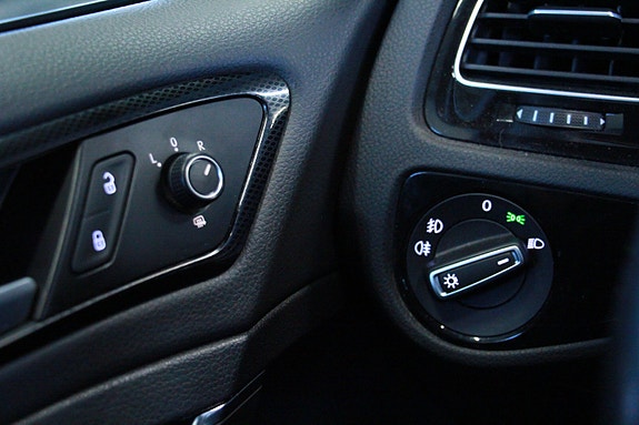 Volkswagen Golf VII 11 of 16