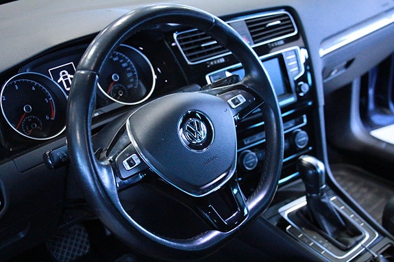 Volkswagen Golf VII 8 of 16