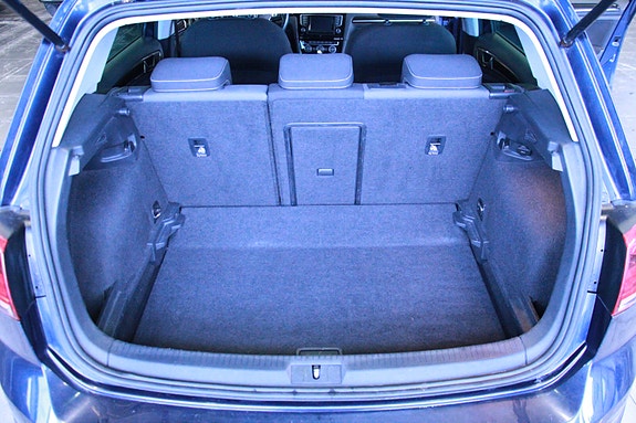 Volkswagen Golf VII 16 of 16