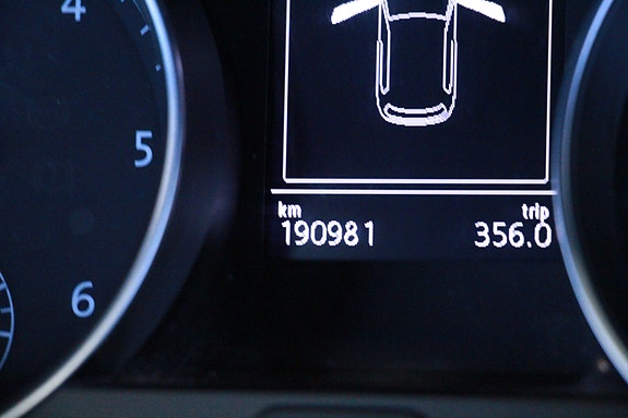 Volkswagen Golf VII 9 of 16